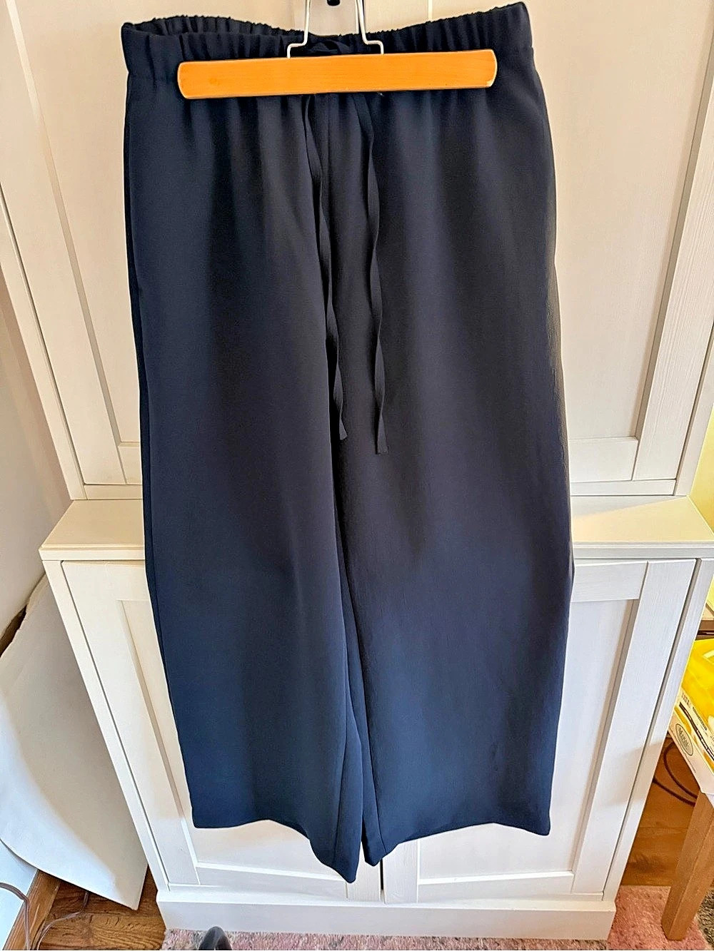 Aritzia The Lodge Pant - Crepette Wide Leg Pants Navy Blue Medium- NWT